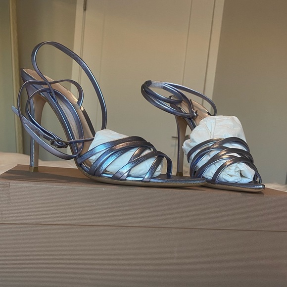 SOLD ✨Gianvito Rossi ‘Lita’ Metallic Leather Sandal NWT Size 38 - Picture 4 of 9